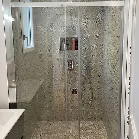 A 600m De La Avec Piscine, Clim Et Internet - Fr-1-726-41 Villa